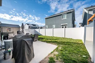 3261 S Burkhill Ln, Syracuse, UT 84075 - Photo 29