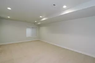 10673 S Bridlewood Ln, Sandy, UT 84092 - Photo 35