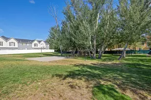 1546 W Big Oak Dr S, West Valley, UT 84119 - Photo 15