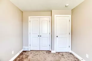 454 S Corner View Dr E, Tooele, UT 84074 - Photo 37