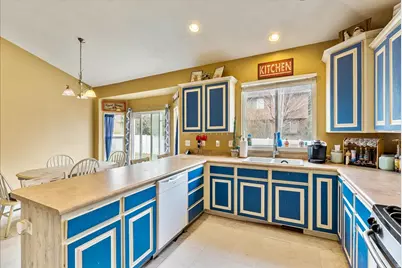 7032 W 8130 St S, West Jordan, UT 84081 - Photo 17