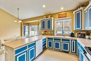 7032 W 8130 St S, West Jordan, UT 84081 - Photo 17