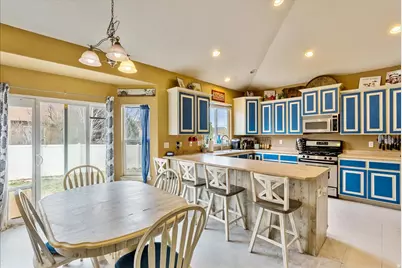 7032 W 8130 St S, West Jordan, UT 84081 - Photo 13