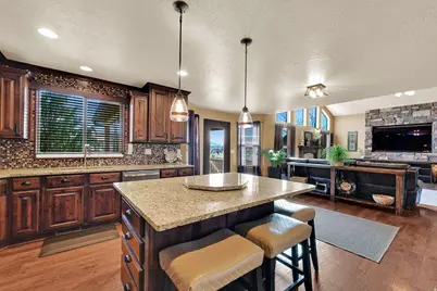 1899 S 3720 W, Syracuse, UT 84075 - Photo 5