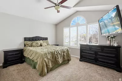 687 W 2025 N, Centerville, UT 84014 - Photo 17