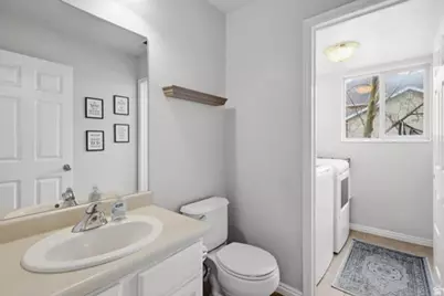 687 W 2025 N, Centerville, UT 84014 - Photo 15