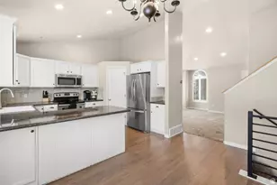 687 West 2025 North, Centerville, UT 84014 - Photo 9