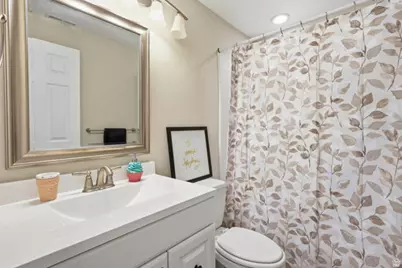 687 W 2025 N, Centerville, UT 84014 - Photo 31