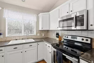 687 West 2025 North, Centerville, UT 84014 - Photo 5