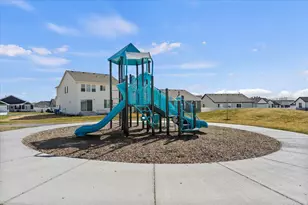 687 W 575 N, Smithfield, UT 84335 - Photo 29