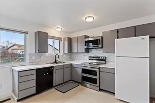 5356 W Farah Cir, Salt Lake City, UT 84118 - Photo 9