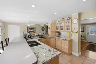 2140 E Nye Cir S, Cottonwood Heights, UT 84121 - Photo 9