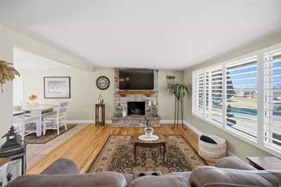 2140 E Nye Cir S, Cottonwood Heights, UT 84121 - Photo 5