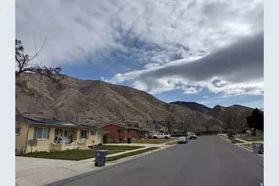 1130 E Hillcrest S, Springville, UT 84663 - Photo 3