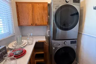 305 E 300 S, Provo, UT 84606 - Photo 17