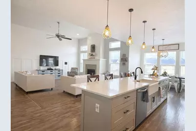 2216 N 3430 W, Clinton, UT 84015 - Photo 3