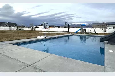 2216 N 3430 W, Clinton, UT 84015 - Photo 29