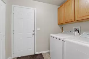 4724 W Wagon Train Dr S, Herriman, UT 84096 - Photo 11