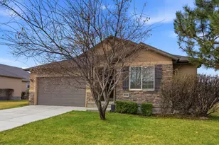 7721 N Bristlecone Rd, Eagle Mountain, UT 84005 - Photo 3