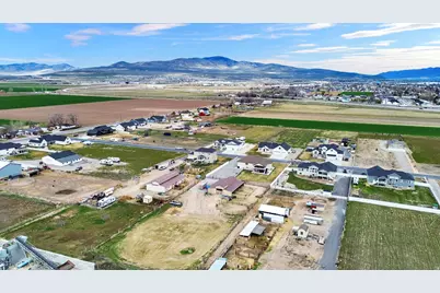 6685 W 10125 N, Tremonton, UT 84337 - Photo 43