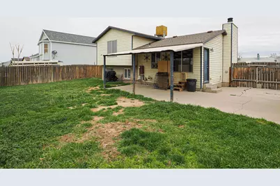 3712 S Lone Star Cir, Magna, UT 84044 - Photo 29