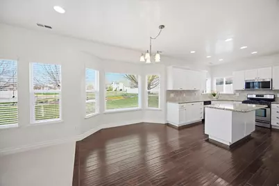 324 W Ironside Way, Farmington, UT 84025 - Photo 11
