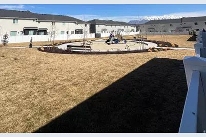 5083 E Lakefield Dr, Eagle Mountain, UT 84005 - Photo 23