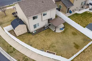 804 Willow Brook Ln, Pleasant View, UT 84404 - Photo 5