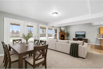 325 W Willow Way, Pleasant View, UT 84414 - Photo 7