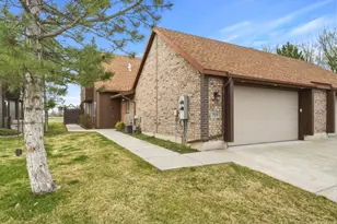 325 W Willow Way, Pleasant View, UT 84414 - Photo 1
