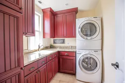 4376 W Canterbury Rd, Hurricane, UT 84737 - Photo 15