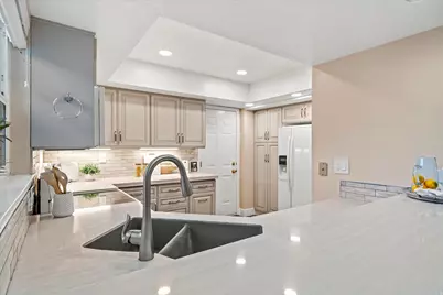 888 E 6895 S, Midvale, UT 84047 - Photo 9