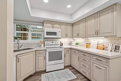 888 E 6895 S, Midvale, UT 84047 - Photo 11