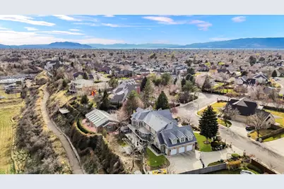 566 N Bella Vista Dr E, Orem, UT 84097 - Photo 9