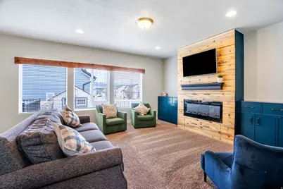 7877 N Bur Oak Dr, Eagle Mountain, UT 84005 - Photo 9