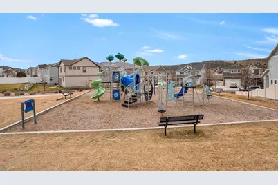 7877 N Bur Oak Dr, Eagle Mountain, UT 84005 - Photo 45