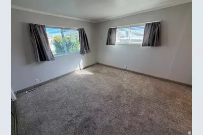 4583 S Monte Vista Dr, Taylorsville, UT 84123 - Photo 9