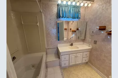 4583 S Monte Vista Dr, Taylorsville, UT 84123 - Photo 11