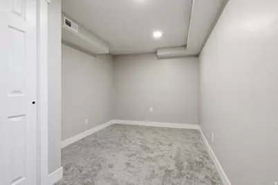 7034 W Copperhill Dr, West Valley, UT 84128 - Photo 23