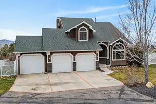 355 N 1100 E, Hyde Park, UT 84318 - Photo 3