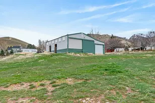 355 N 1100 E, Hyde Park, UT 84318 - Photo 49