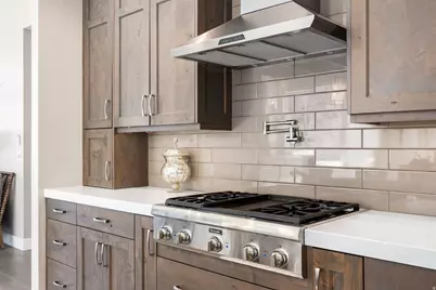 806 S Summit Creek Dr, Woodland Hills, UT 84653 - Photo 3