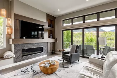 806 S Summit Creek Dr, Woodland Hills, UT 84653 - Photo 3
