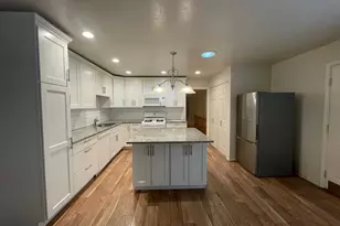 6410 S 1650 E, Murray, UT 84121 - Photo 7