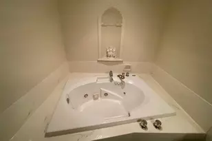 6410 S 1650 E, Murray, UT 84121 - Photo 13