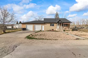 27 E 500 S, Gunnison, UT 84634 - Photo 3