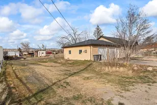 27 E 500 S, Gunnison, UT 84634 - Photo 13