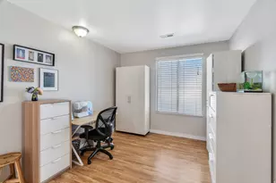 405 E Creekside Cir, Murray, UT 84107 - Photo 11