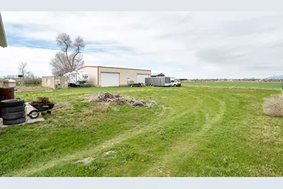 3424 W Pioneer Rd, Marriott-Slaterville City, UT 84404 - Photo 25