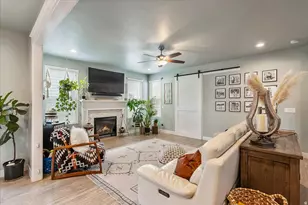 2052 W Phillips St, Kaysville, UT 84037 - Photo 9